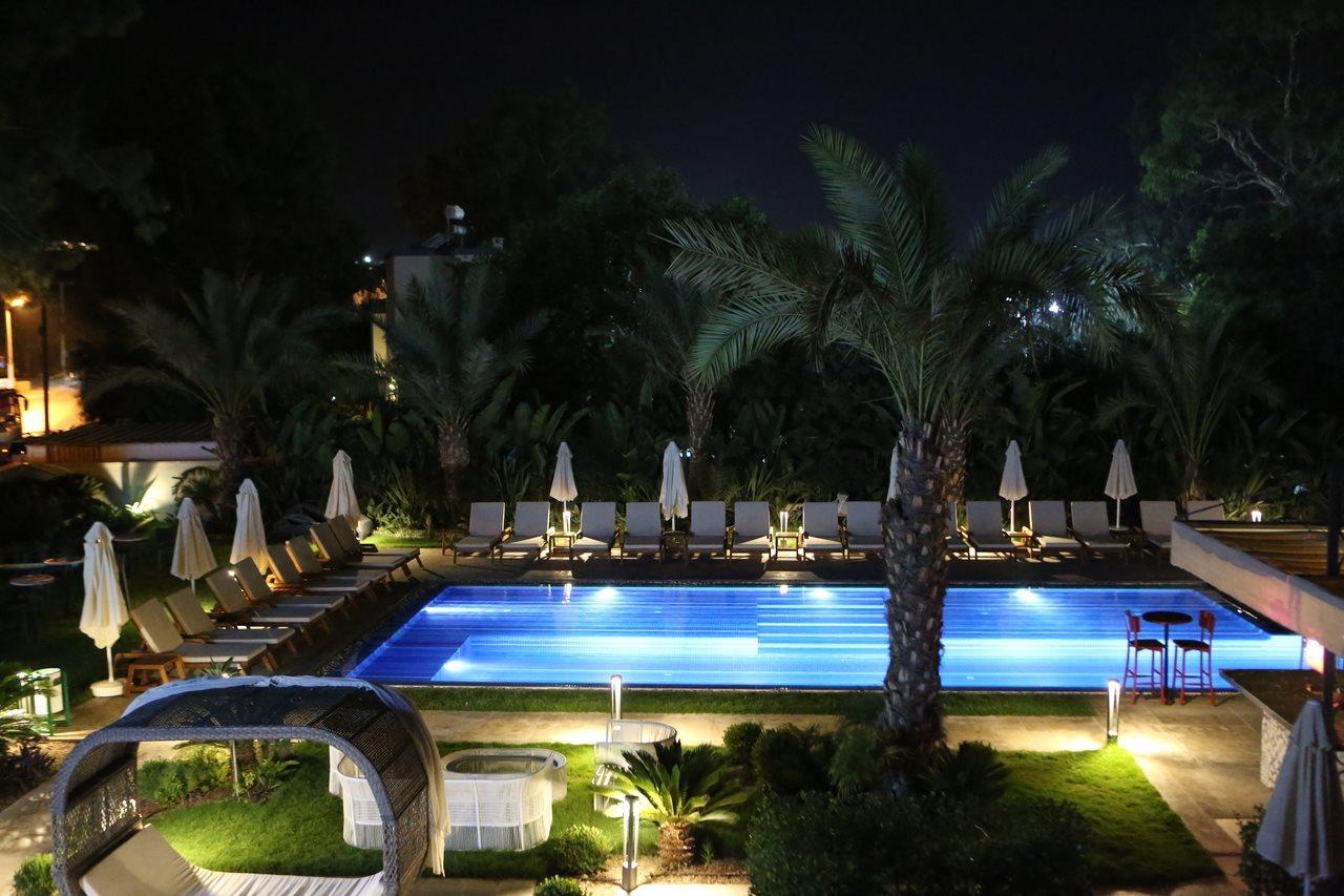 Sandora Boutiuqe Hotel Яликавак Екстер'єр фото